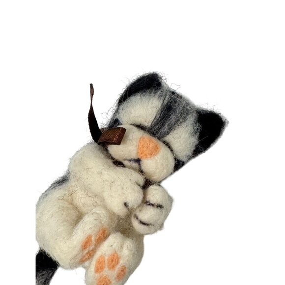 Mini Needle Felted Black & White Kitty Cat 4" Tall Novelty Trinket Doll - Picture 2 of 5